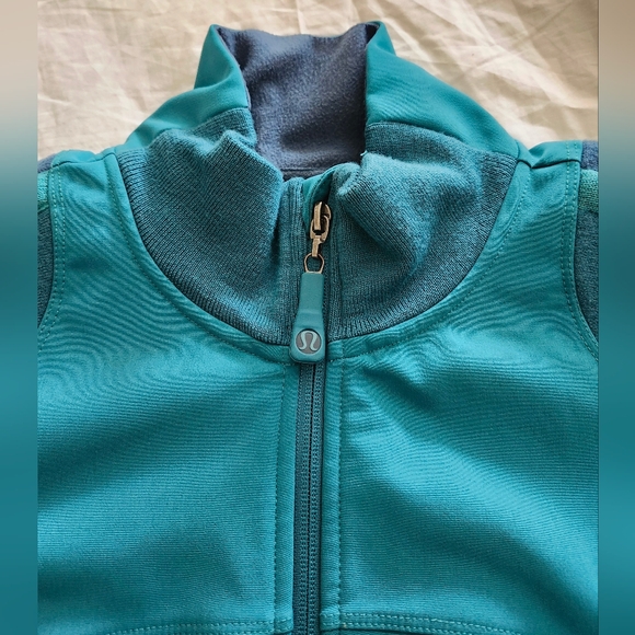 Lululemon Teal Green Women Jacket, 100% Wool Sleeves Soft Shell Jacket, Size 10 - Picture 6 of 13
